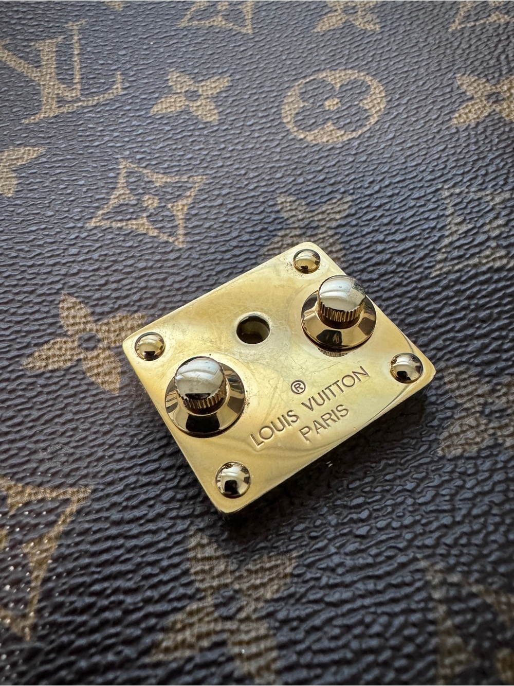 Louis Vuitton Pochette Métis Monogram Canvas Crossbody Bag